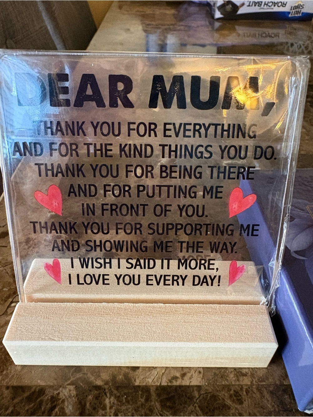 Dear Mum NWT Acrylic Sentiment Plaque with Wooden Stand - Pink Hearts 4”X4”